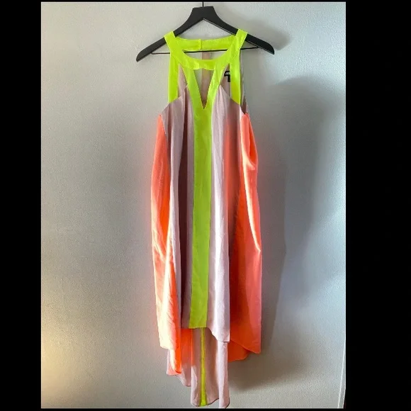 PROJECT RUNWAY - Picture 1 of 2